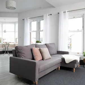  Apartment Beautiful First Floor